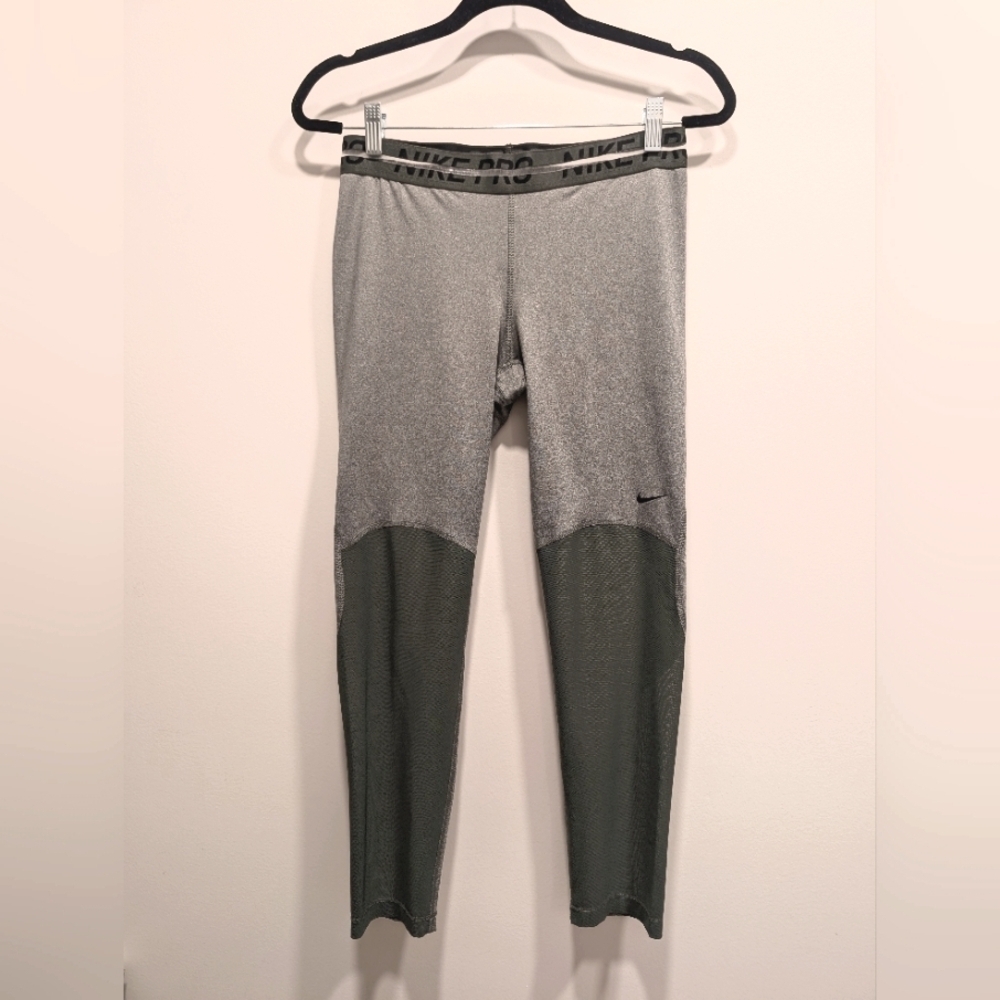 Nike 7/8 Length Green and Grey Mesh  Leggings Size Medium